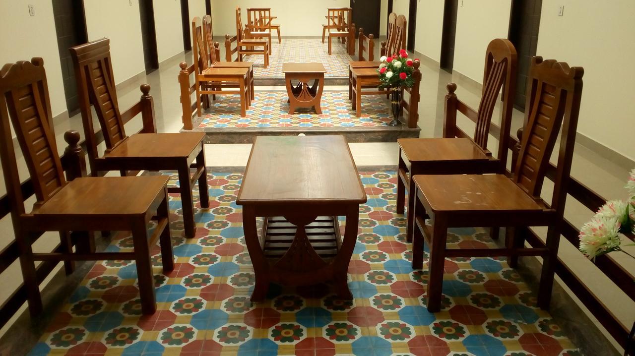 Hotel Meyyappaa Карайкуди Екстериор снимка