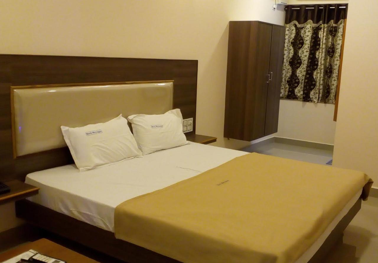 Hotel Meyyappaa Карайкуди Екстериор снимка